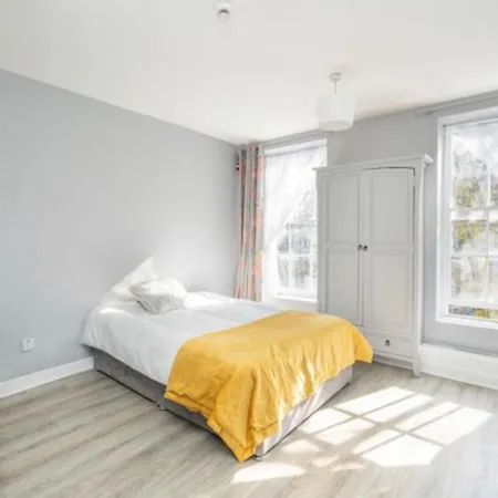 Viking Triangle Apartment Waterford Exterior photo